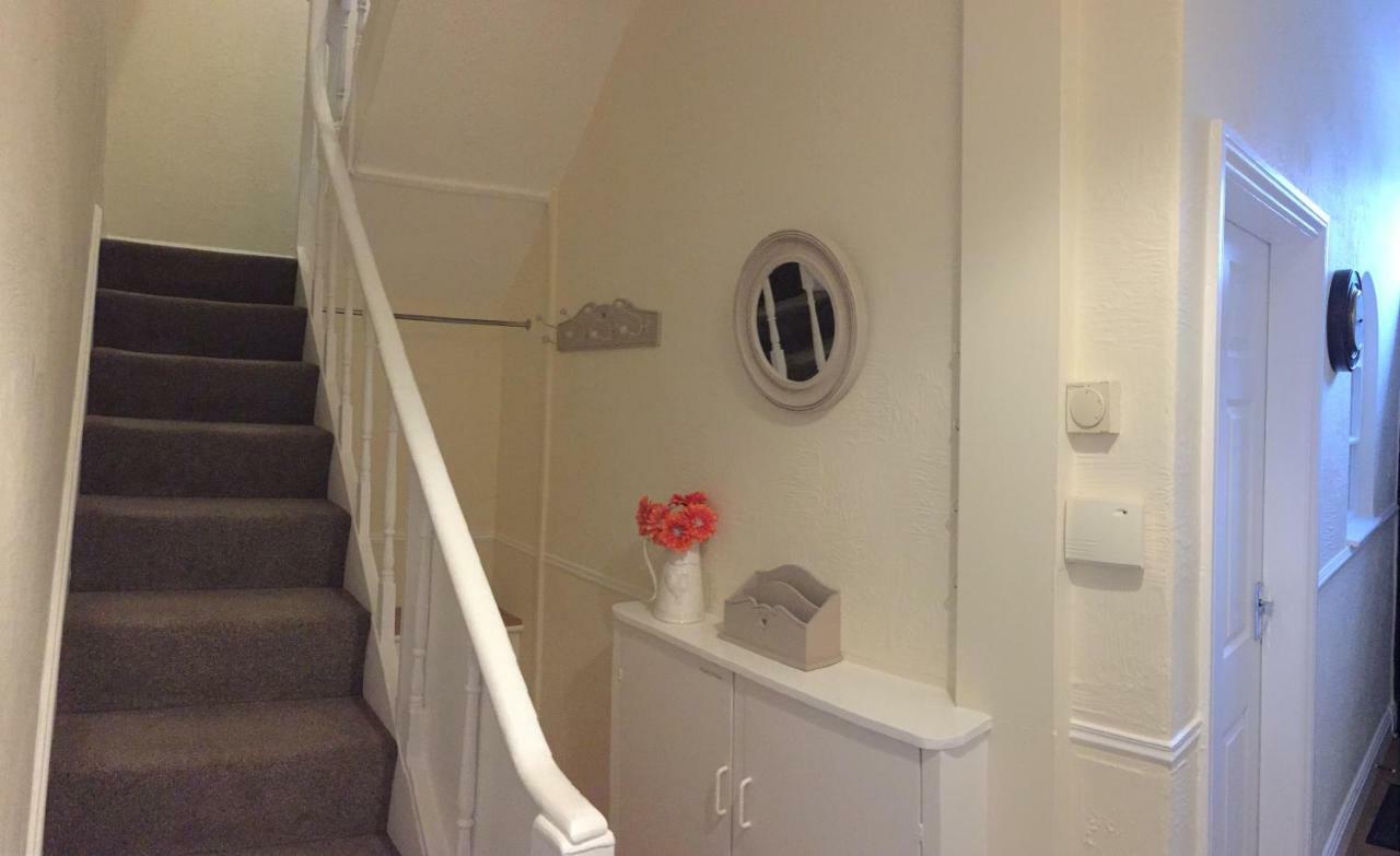 Browns Holiday Cottage Файли Екстериор снимка
