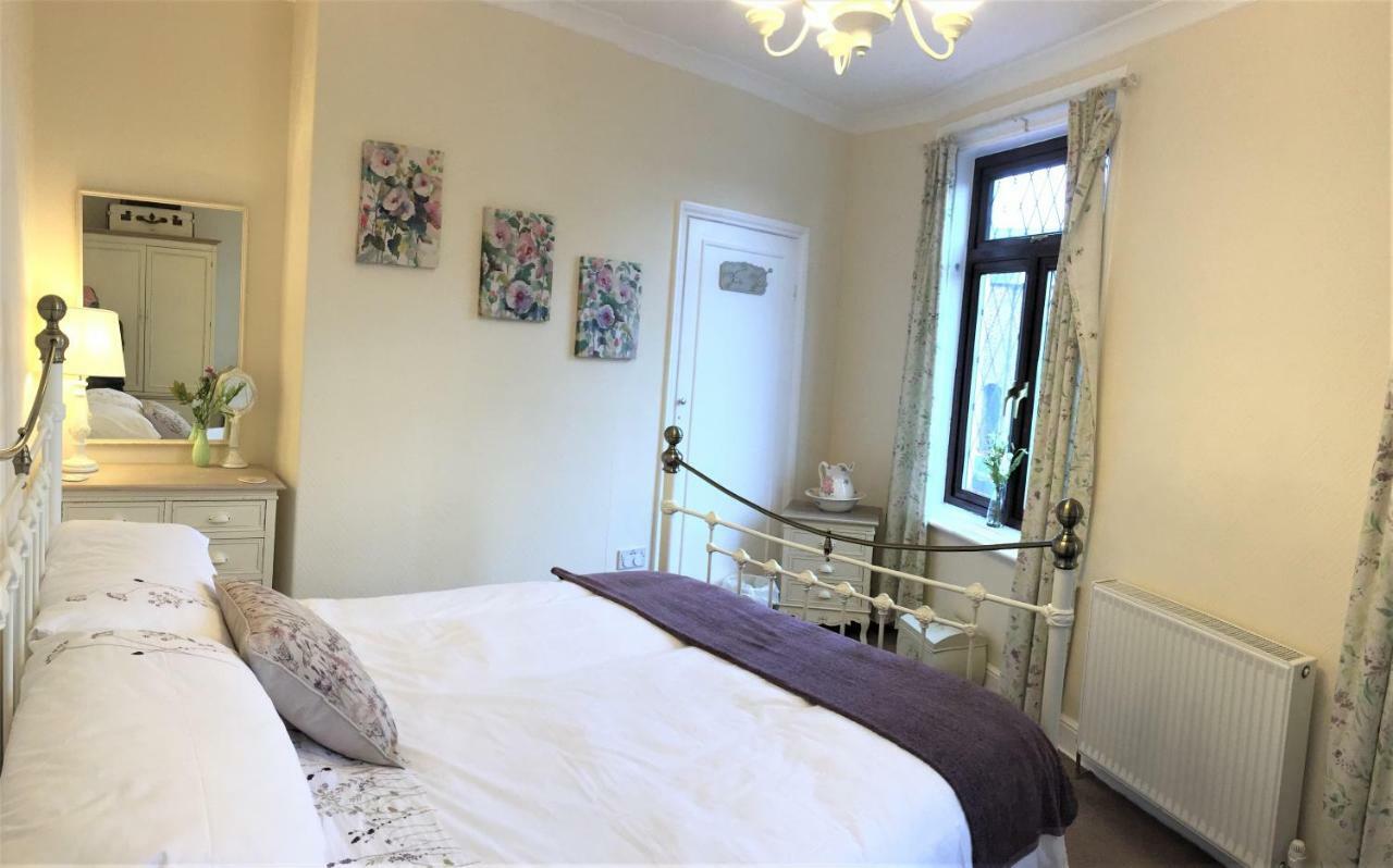 Browns Holiday Cottage Файли Екстериор снимка