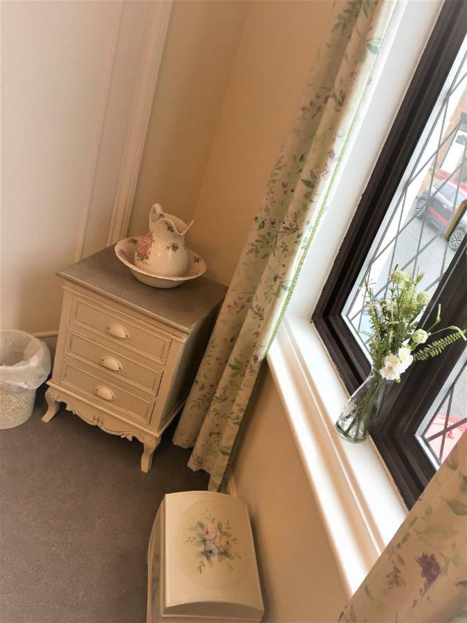 Browns Holiday Cottage Файли Екстериор снимка