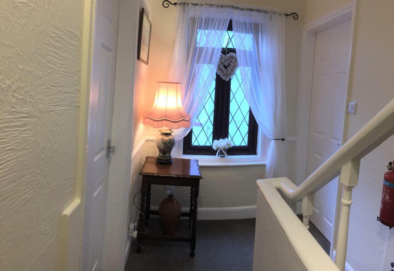 Browns Holiday Cottage Файли Екстериор снимка